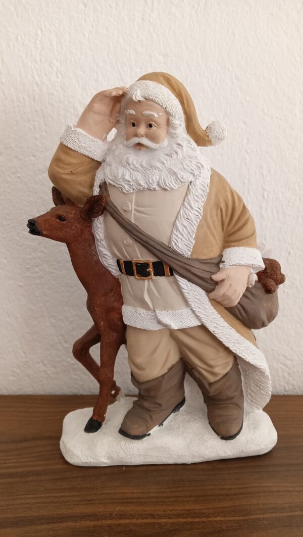 Noel Baba ve Geyik Figürü